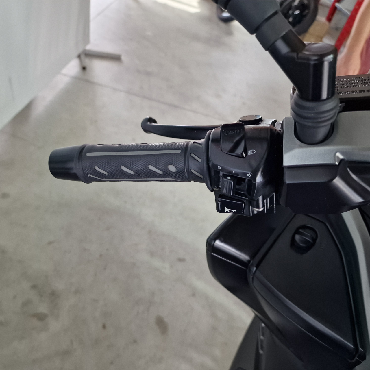 Kawasaki J300 ABS | An 2020 | K11307 [7]
