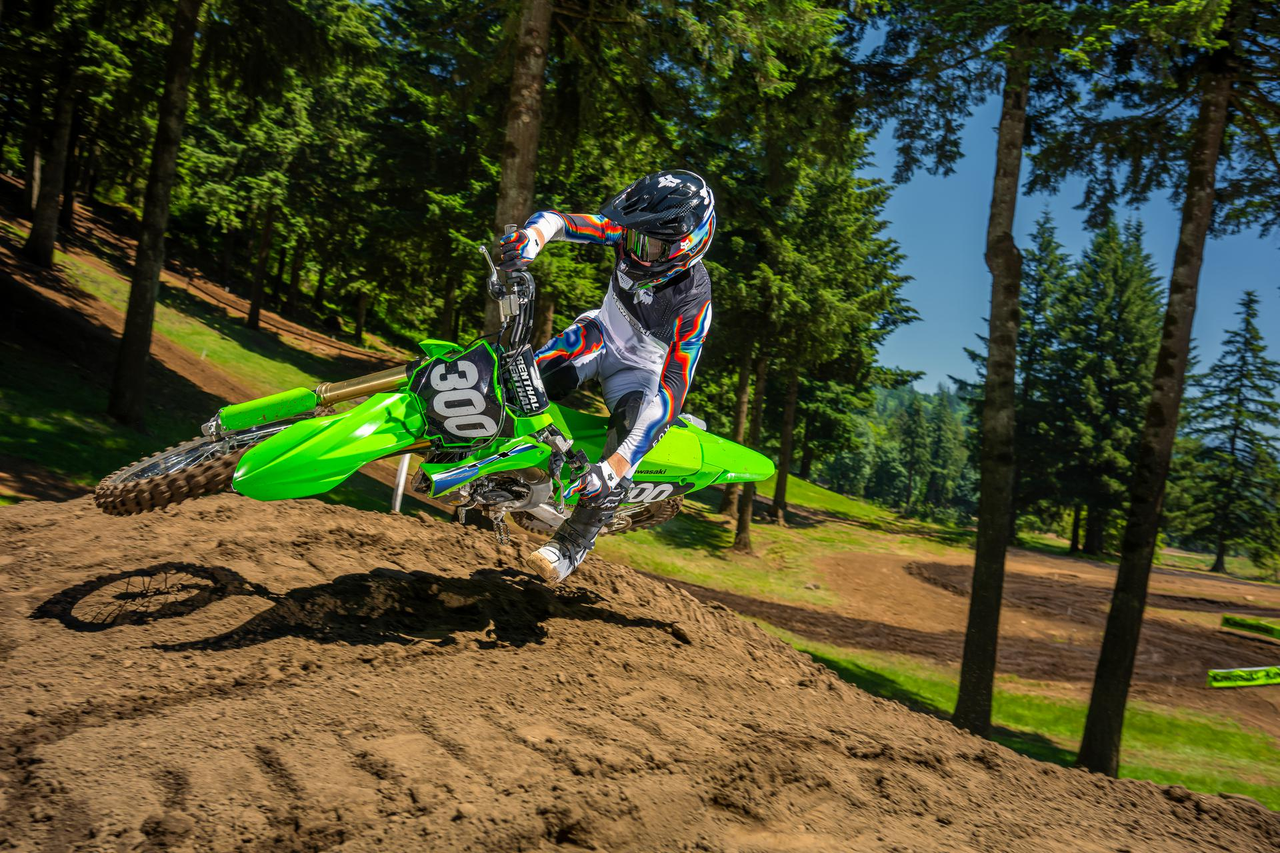 Kawasaki KX250 [8]