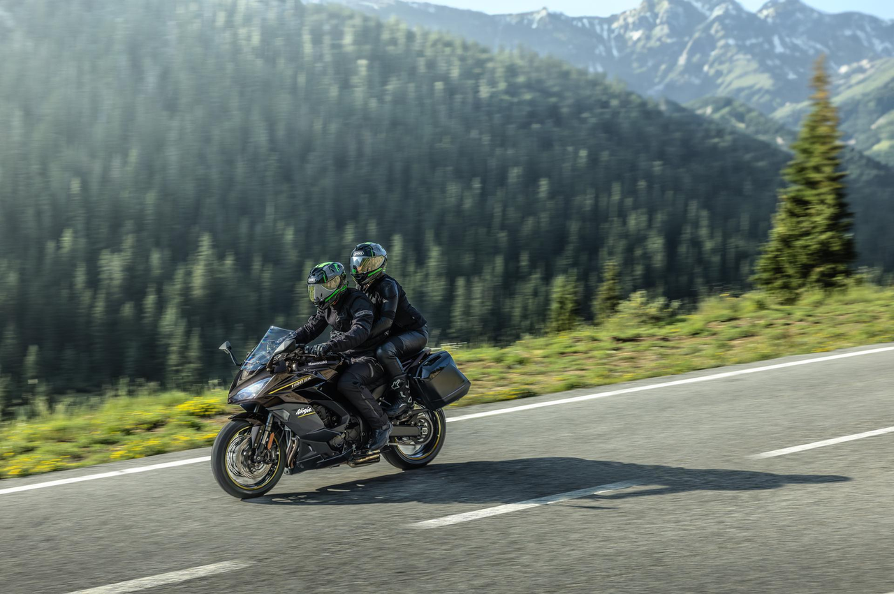 Kawasaki Ninja 1100SX [8]