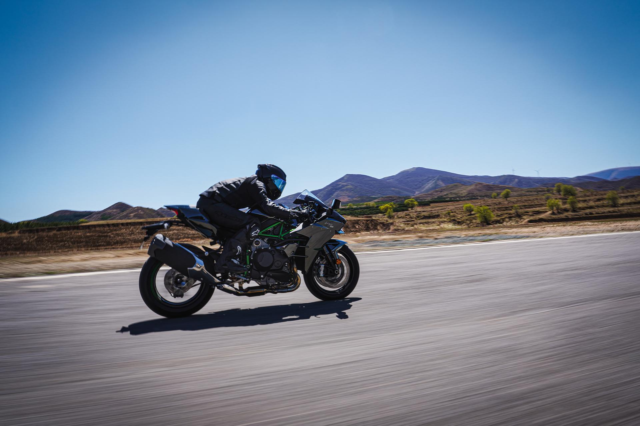 Kawasaki Ninja H2 Carbon [9]