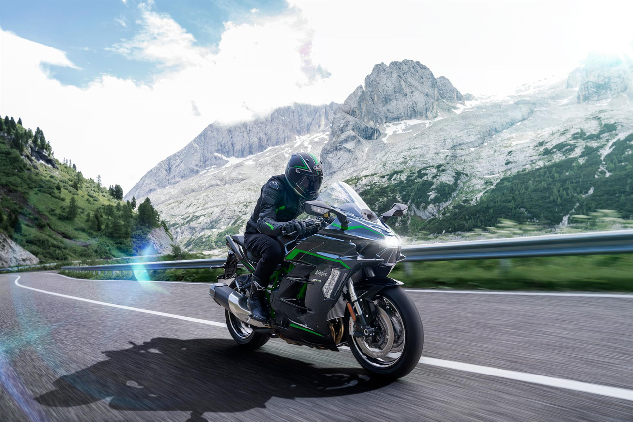 Kawasaki Ninja H2 SX [5]