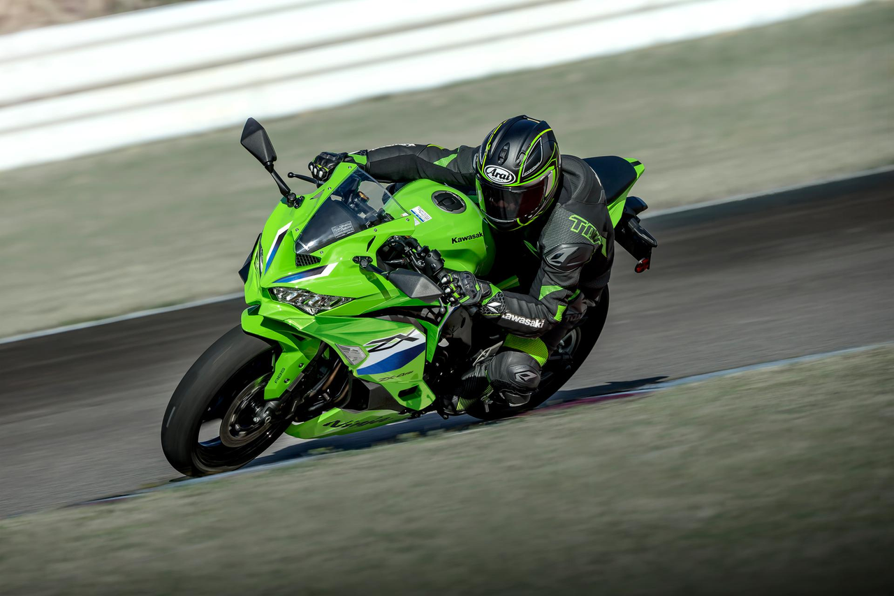 Kawasaki Ninja ZX-4RR [4]