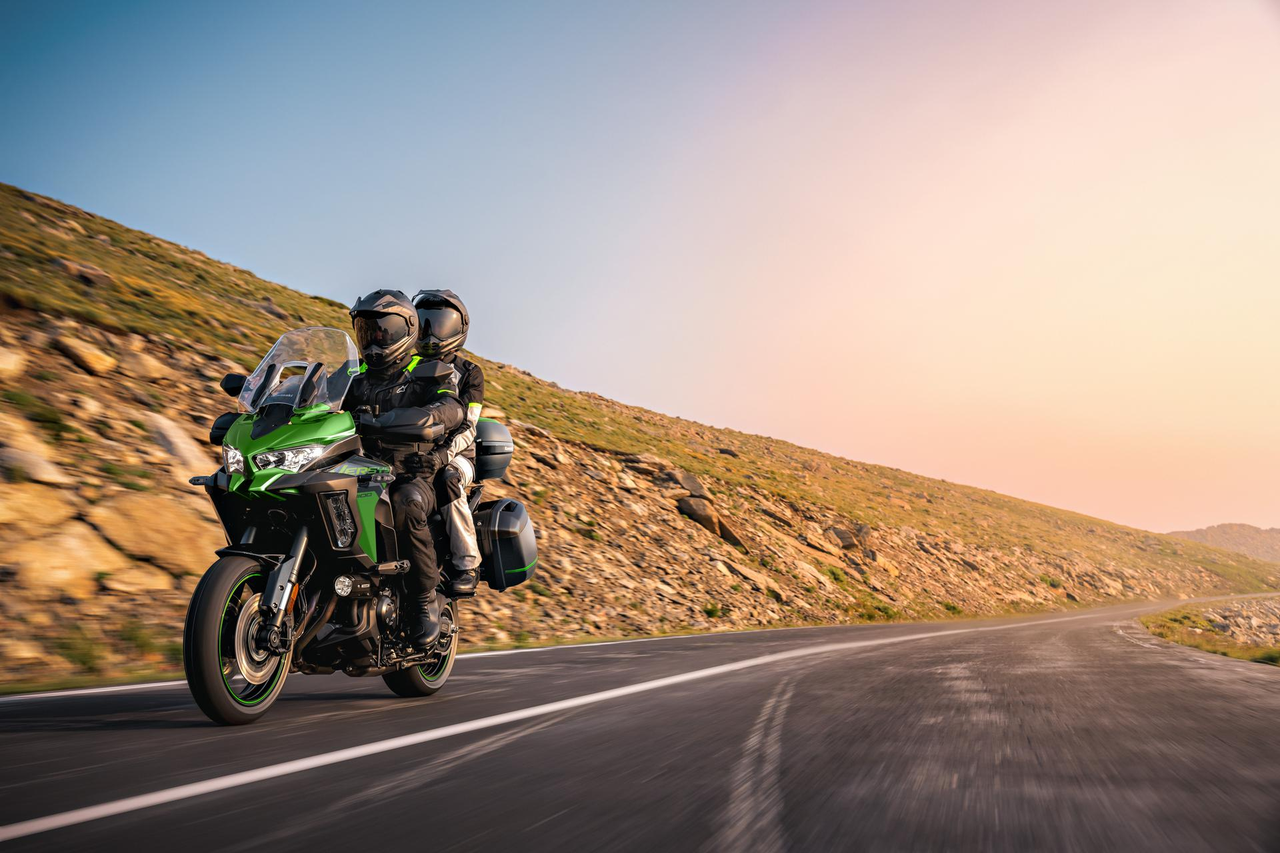 Kawasaki Versys 1100 SE [11]