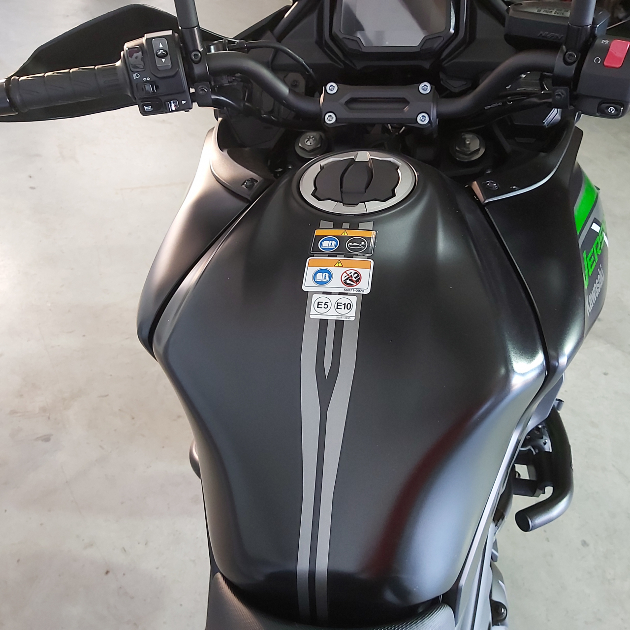 Kawasaki Versys 650 ABS | An 2024 | KA18000 [9]