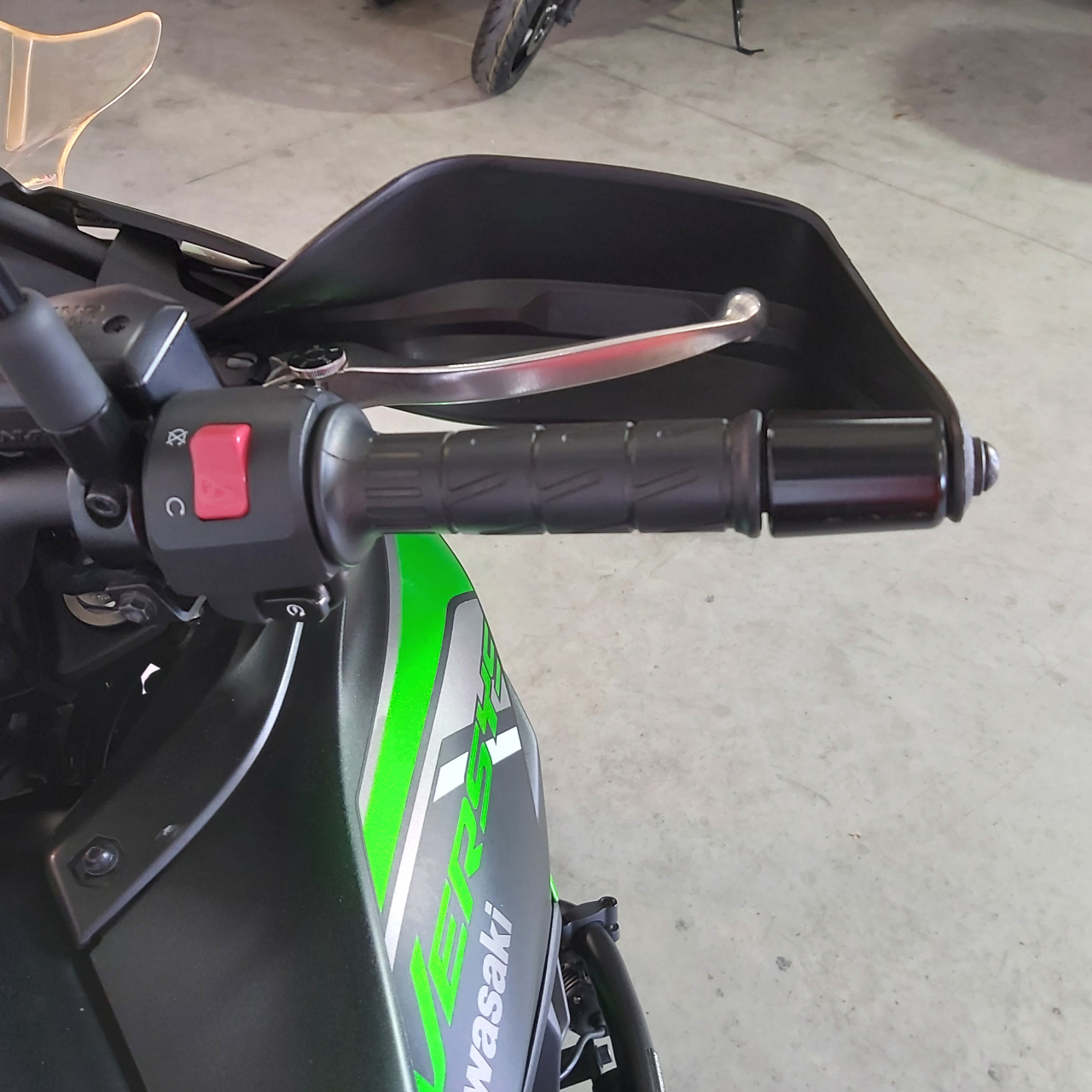 Kawasaki Versys 650 ABS | An 2024 | KA18000 [8]