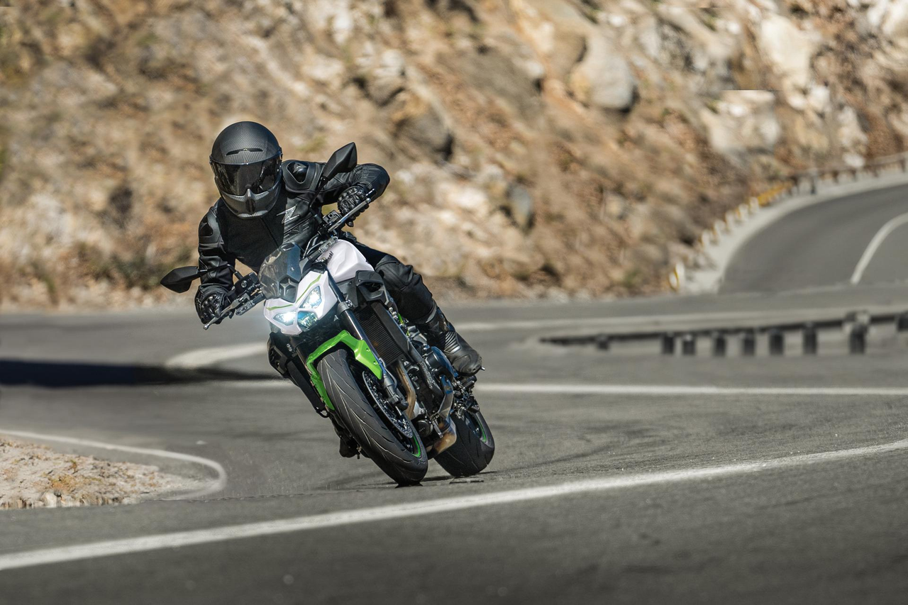 Kawasaki Z900 [6]
