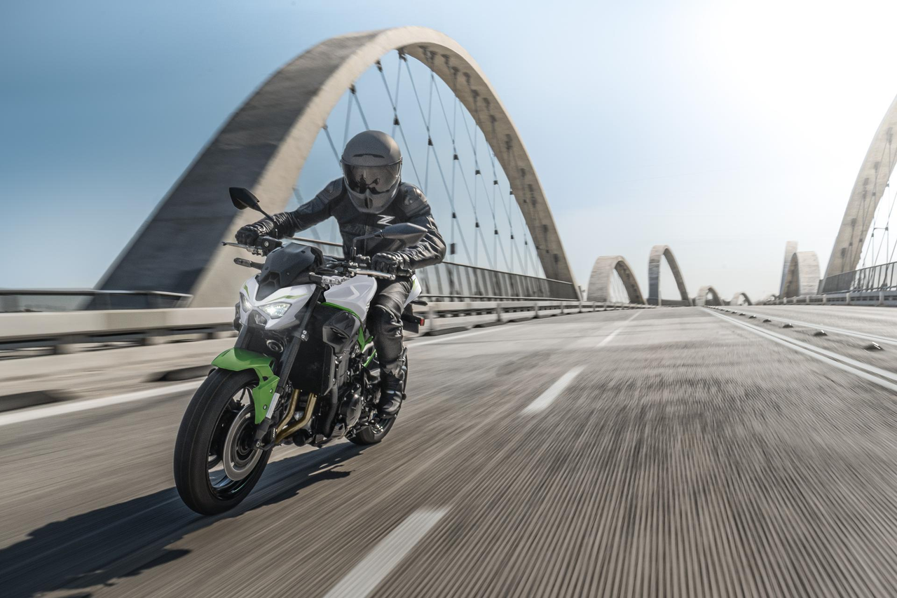 Kawasaki Z900 [4]