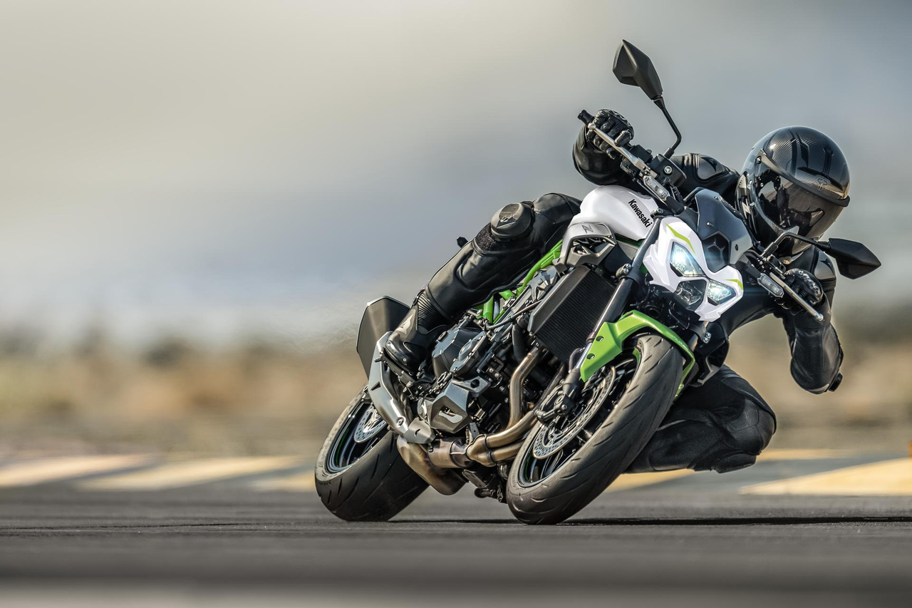Kawasaki Z900 [10]