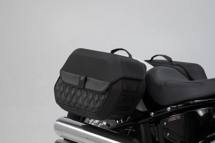 Legend Gear side bag system LH Harley-Davidson Softail Slim (17-). [2]