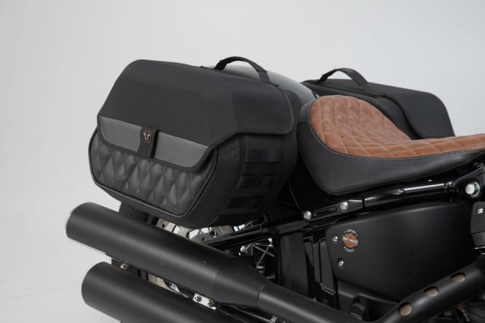 Legend Gear side bag system LH Harley-Davidson Softail Street Bob (17-). [2]