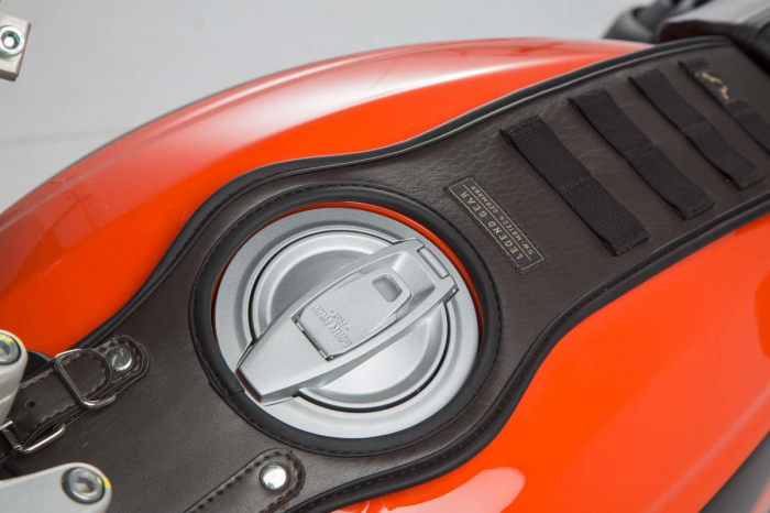 Legend Gear Tank Strap SLA Ducati Scrambler (15-). [2]