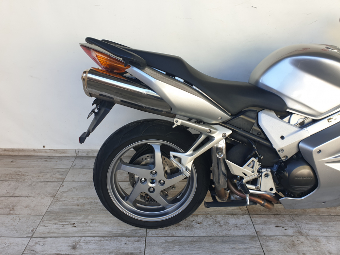 Motocicleta Honda VFR 800 800cc 107CP - H00134 [4]