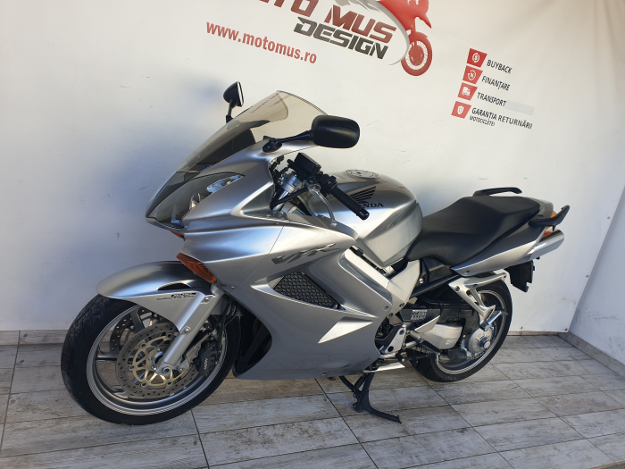 Motocicleta Honda VFR 800 800cc 107CP - H00134 [9]