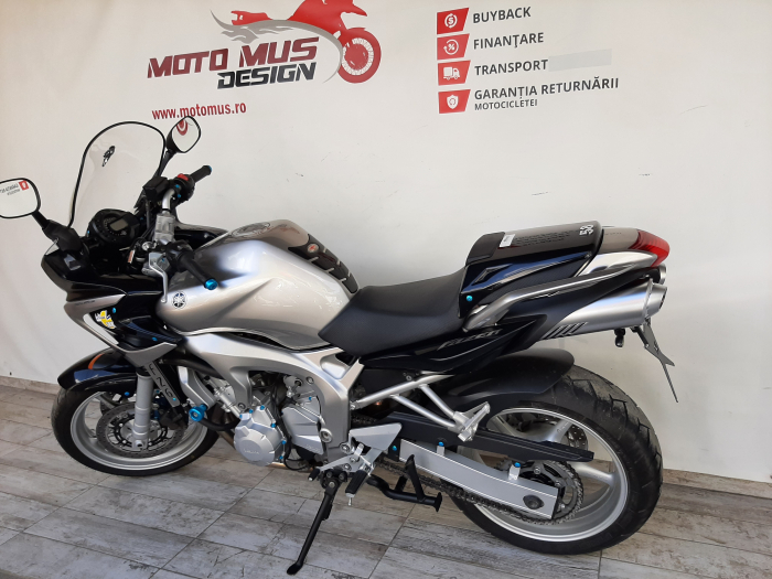 Motocicleta Yamaha FZ6 Fazer 600cc 96.5CP - Y04617 [11]