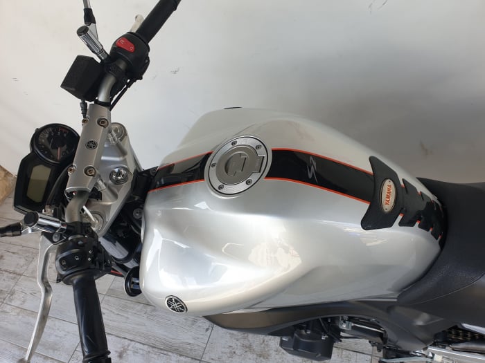 Motocicleta Yamaha FZ6 S2 600cc 96.5CP - Y12089 [18]