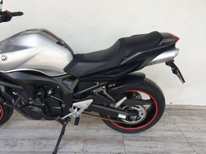 Motocicleta Yamaha FZ6 S2 600cc 96.5CP - Y12089 [15]
