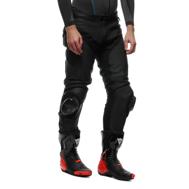 Pantaloni din piele perforata Dainese Delta 4 [7]