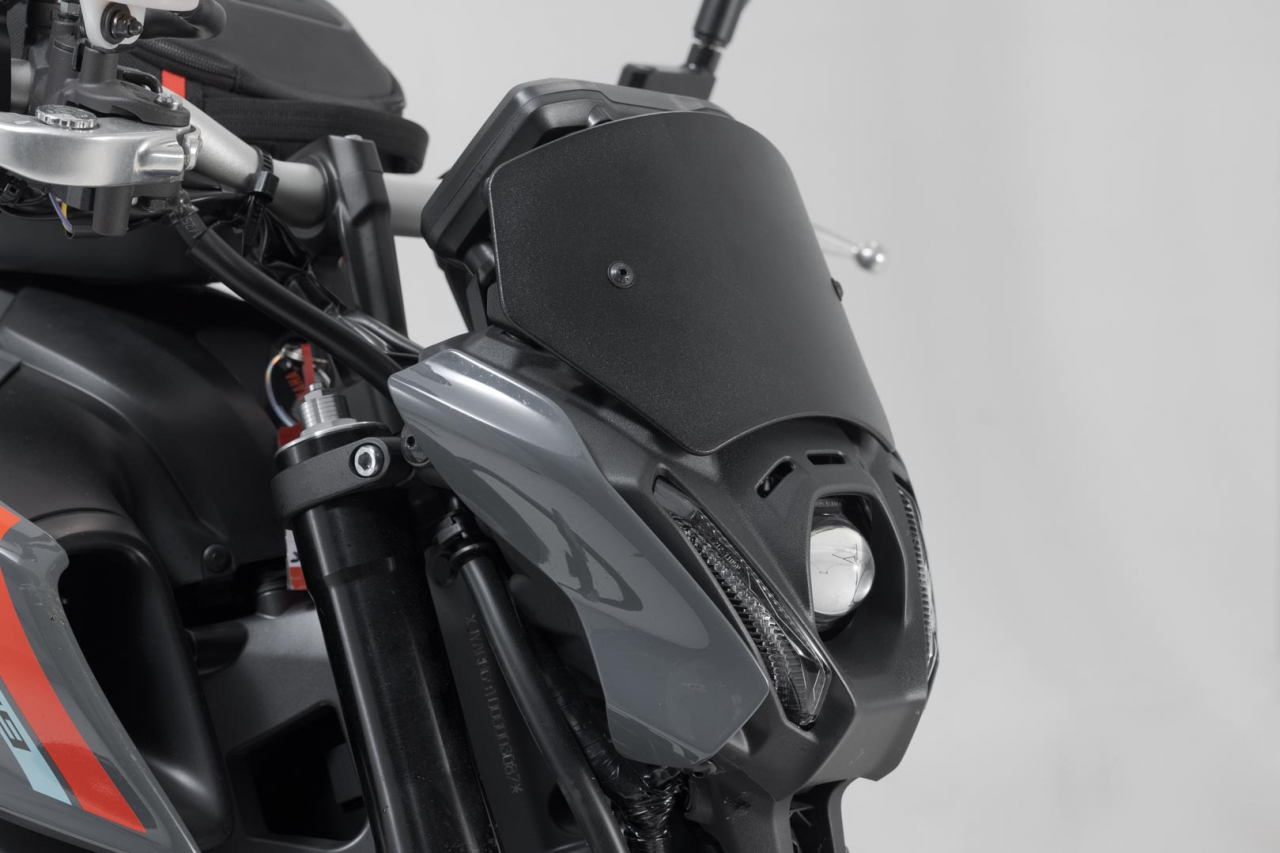 Parbriz negru Yamaha MT-09 (20-). [5]