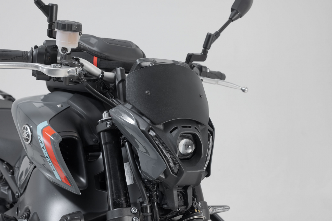 Parbriz negru Yamaha MT-09 (20-). [2]