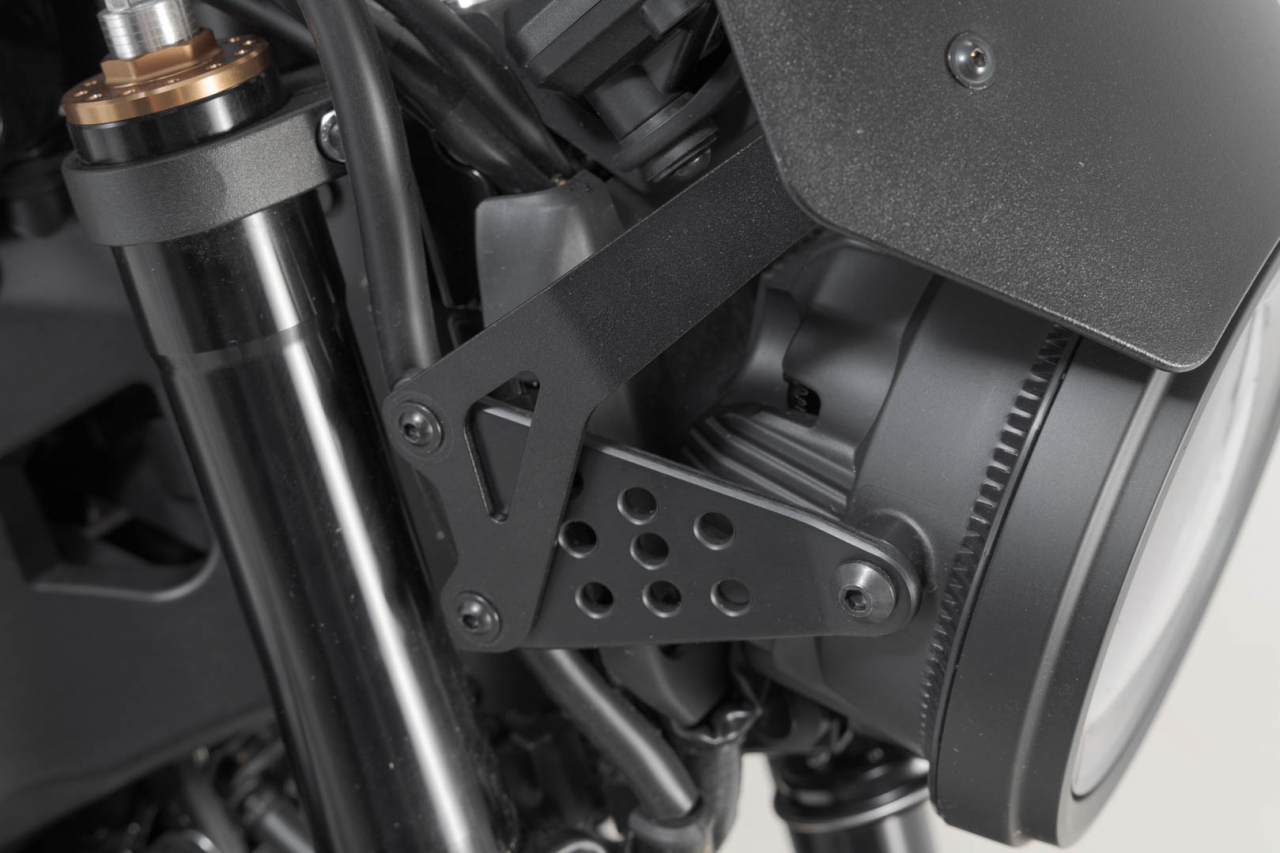 Parbriz negru Yamaha XSR900 (21-). [4]