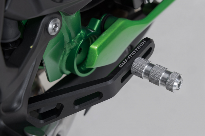 Pedala Frana Kawasaki Z900 (16-). Sw-Motech [5]