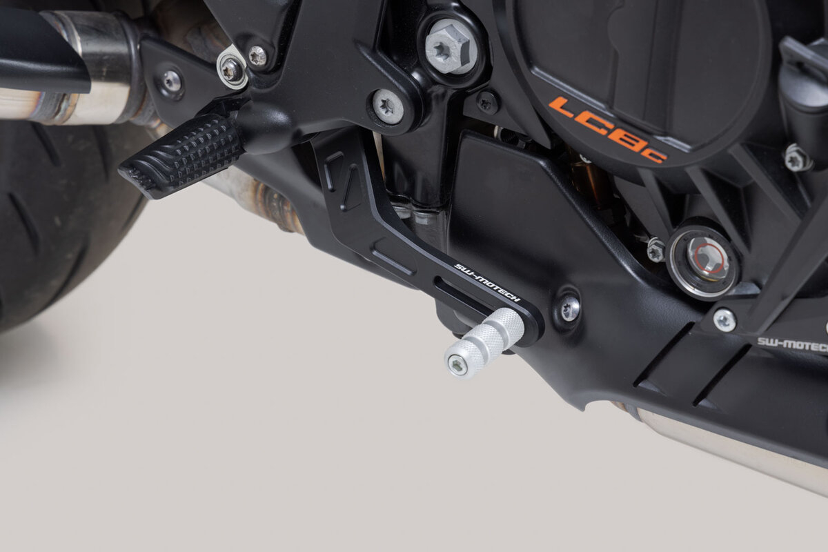 Pedala Frana KTM 990 Duke (23-). [1]