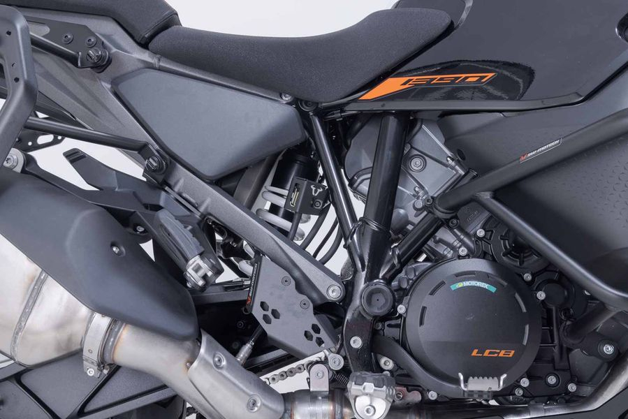 Protectie rezervor lichid frana Negru BMW / Ducati / KTM / Husqvarna [2]