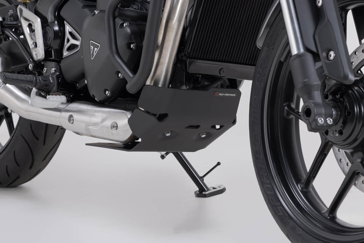 Scut motor Negru Triumph Speed 400 (23-). [2]