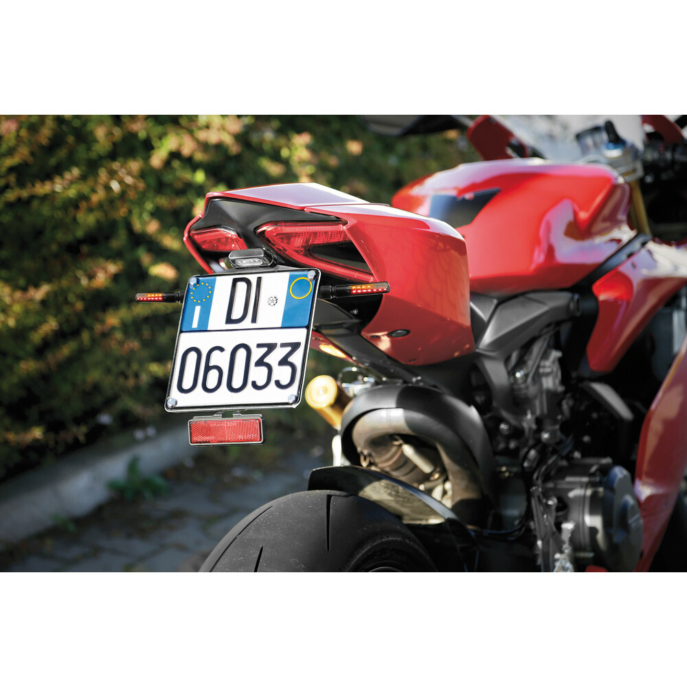 Set semnalizari Line SQ cu pozitie si stop frana incorporat, cu aprindere in cascada - 12V LED [4]