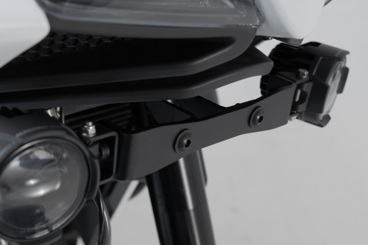 Set proiectoare ceata Negru. Set proiectoare ceata Negru.  [5]