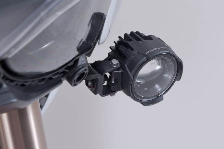 Sistem montare proiectoare ceata Sw-Motech negru MV Agusta Enduro Veloce (24-) [3]