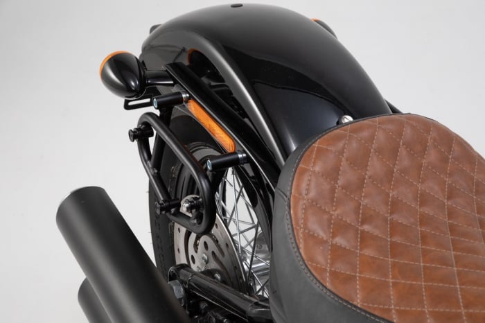 SLC side carrier stanga Harley Davidson Softail Street Bob (18-). [3]