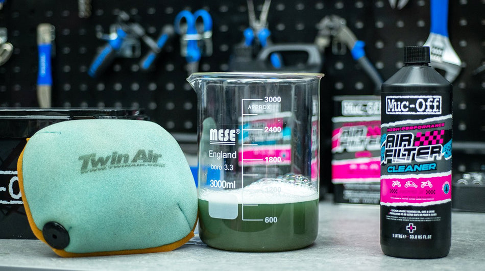 Solutie Curatare Filtru Aer Muc-Off 1L [3]