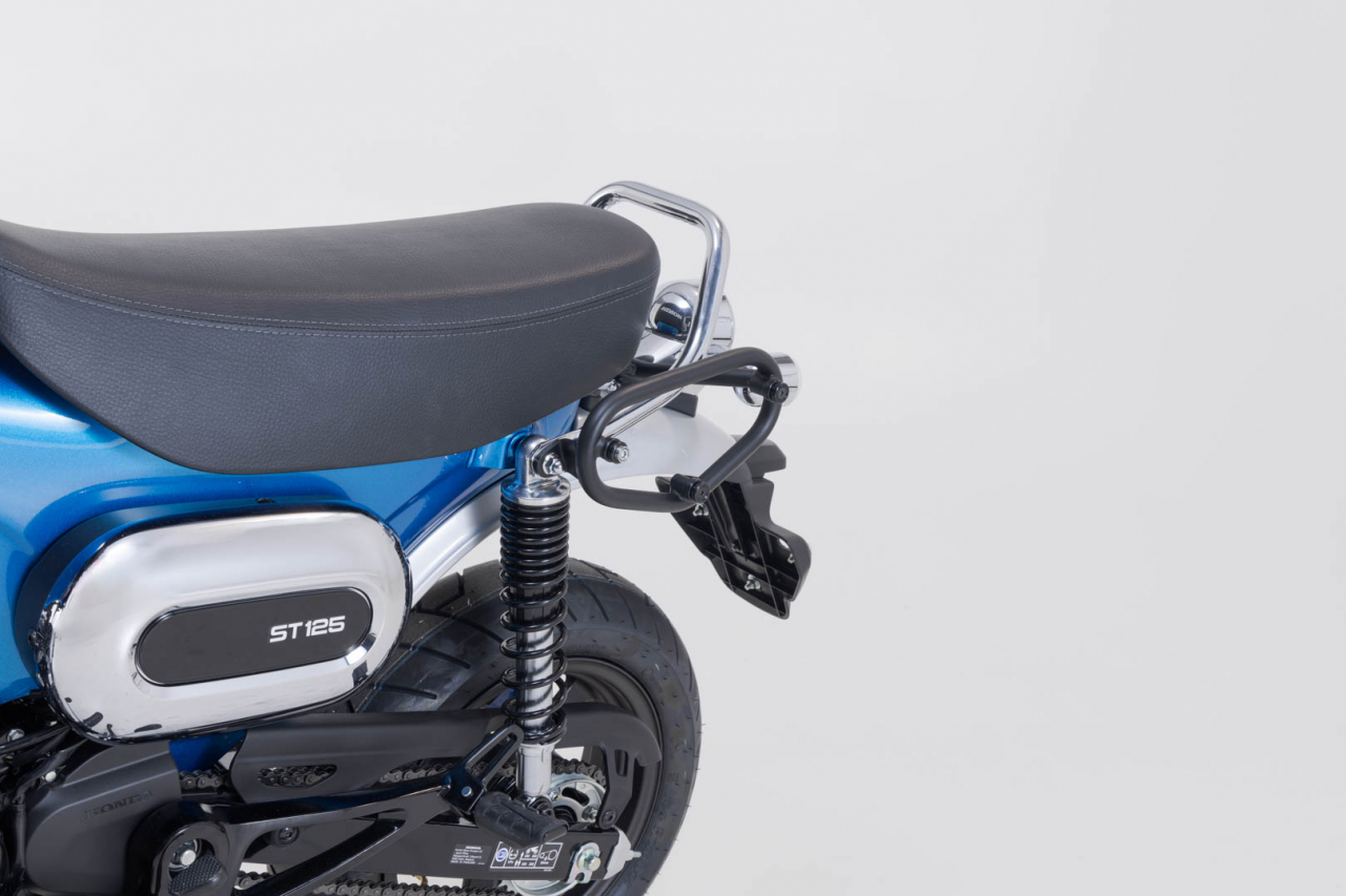 Suport geanta SLC stanga Honda Dax 125 (22-). [3]