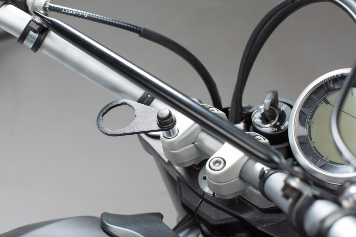 Suport priza brichetea cu surub M8 pentru montare pe ghidon [5]