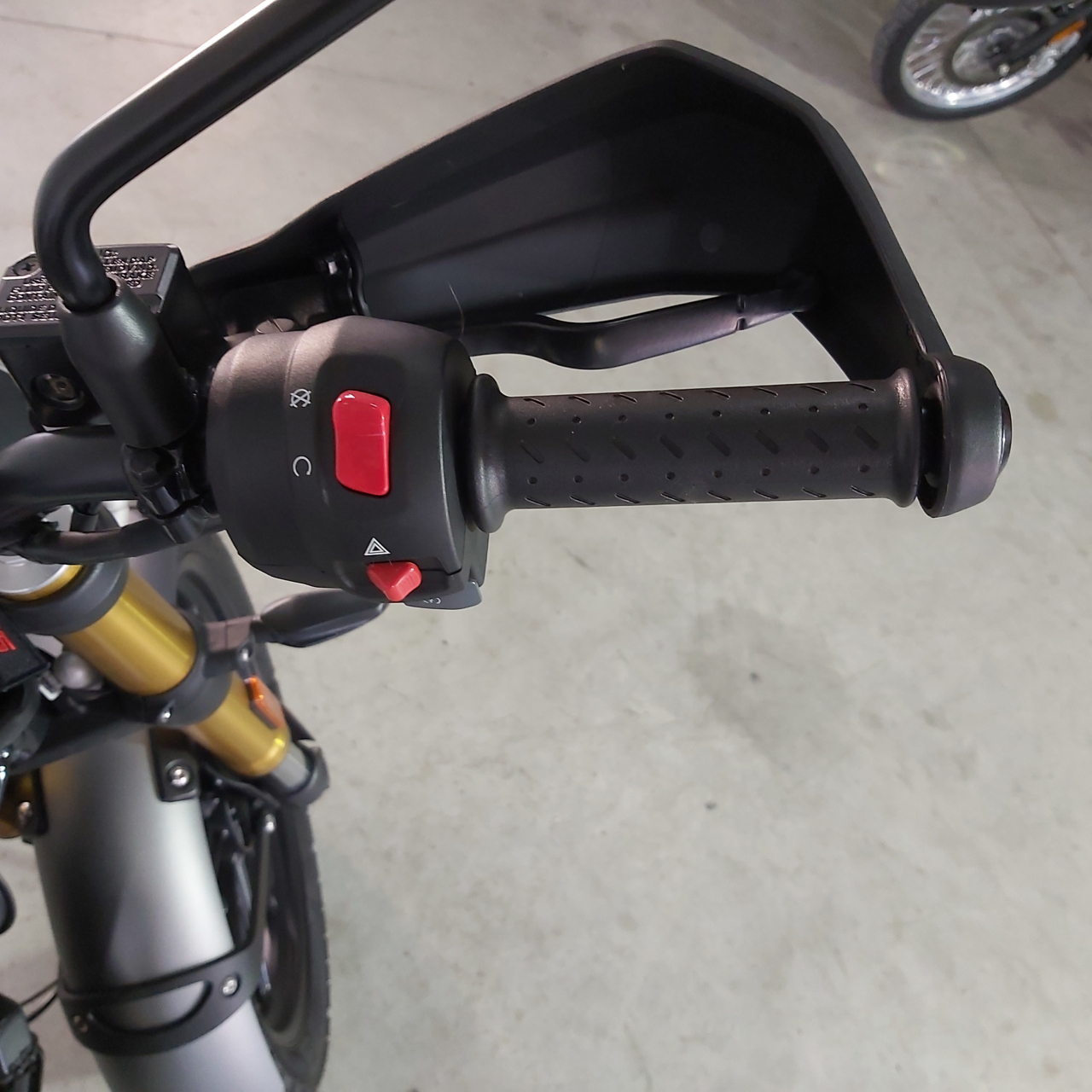 Triumph Scrambler 400 X ABS | An 2025 | T30074 [7]