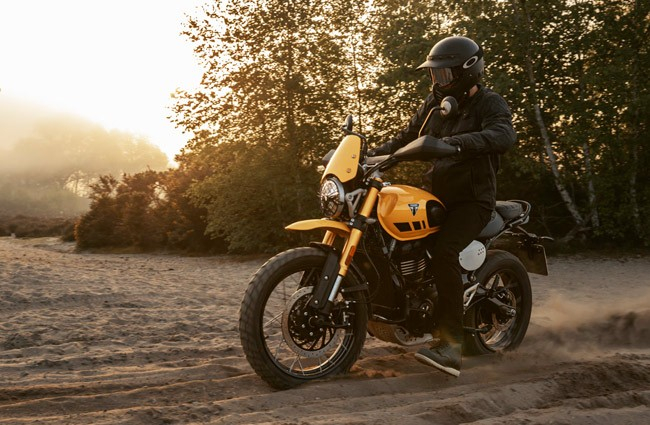 Triumph Scrambler 400 XC [4]