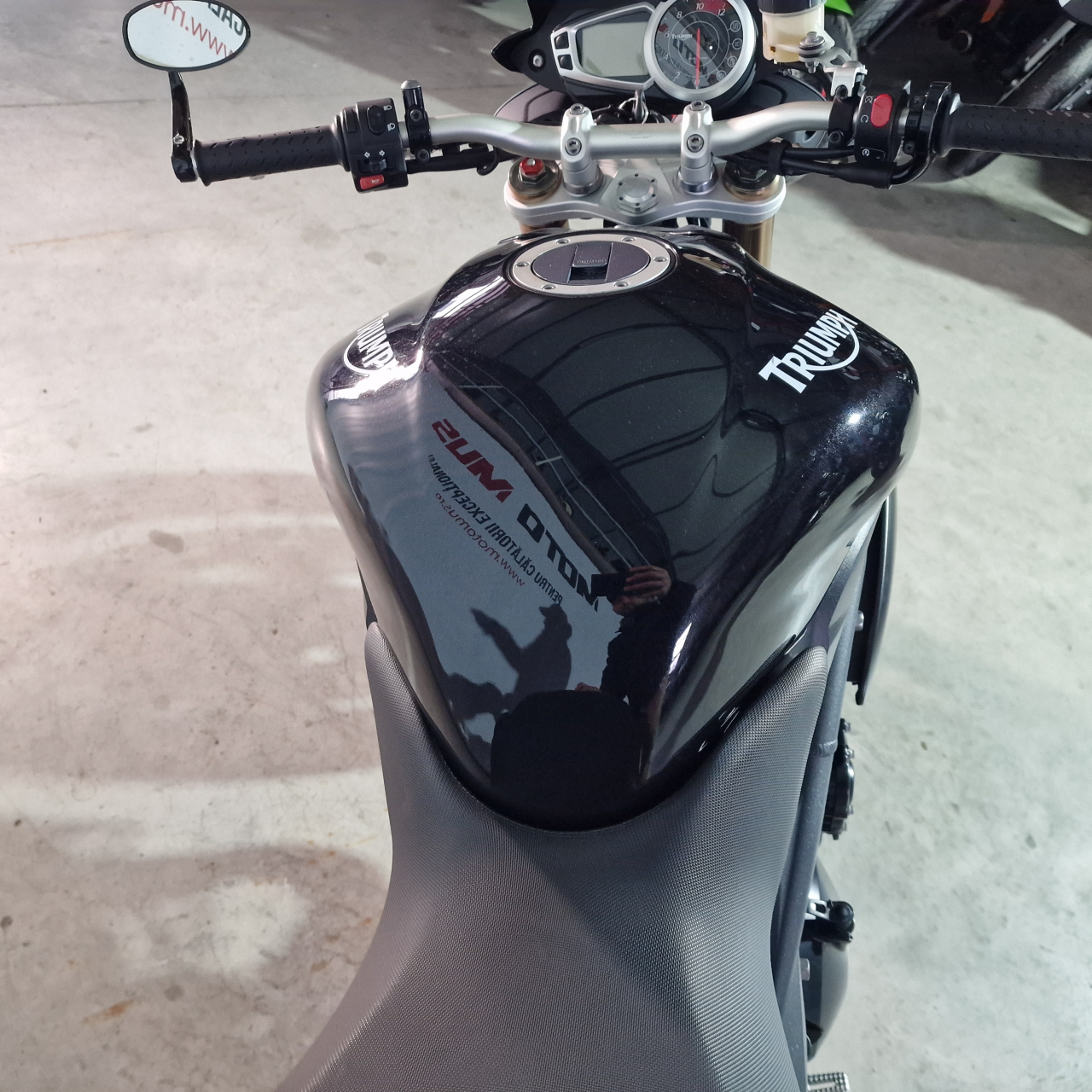 Triumph Speed Triple 1050 | An 2011 | T84152 [9]