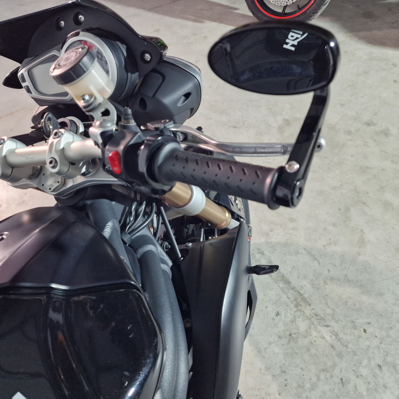 Triumph Speed Triple 1050 | An 2011 | T84152 [8]