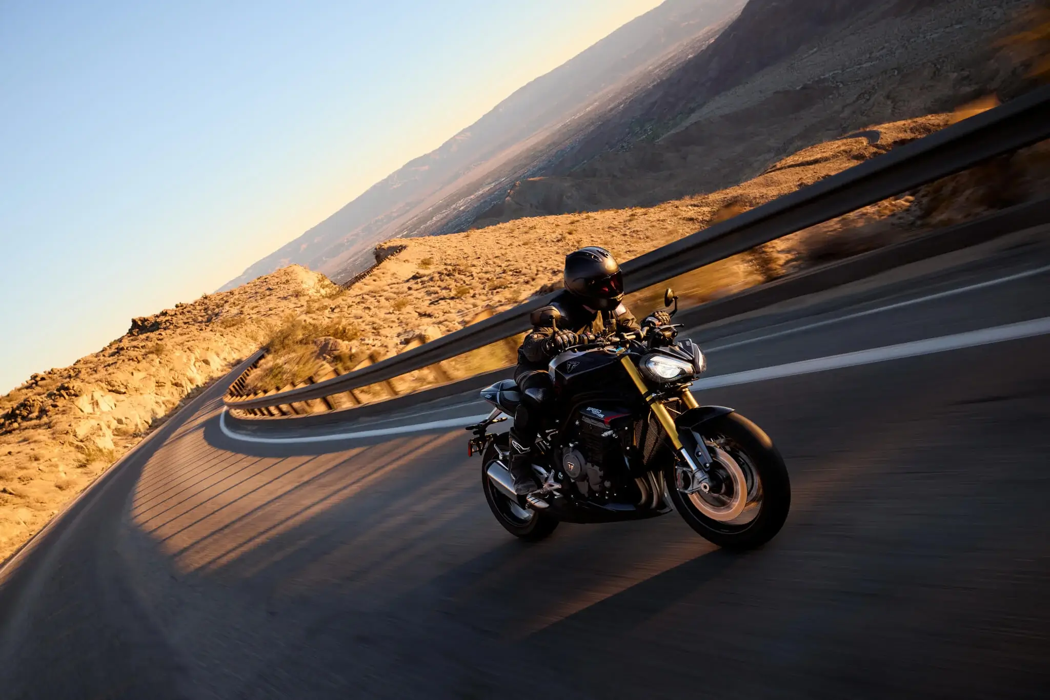 Triumph Speed Triple 1200 RS [11]