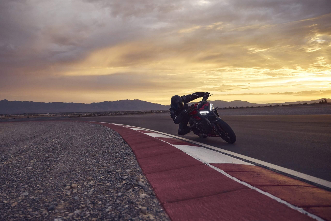 Triumph Street Triple 765 RS [17]