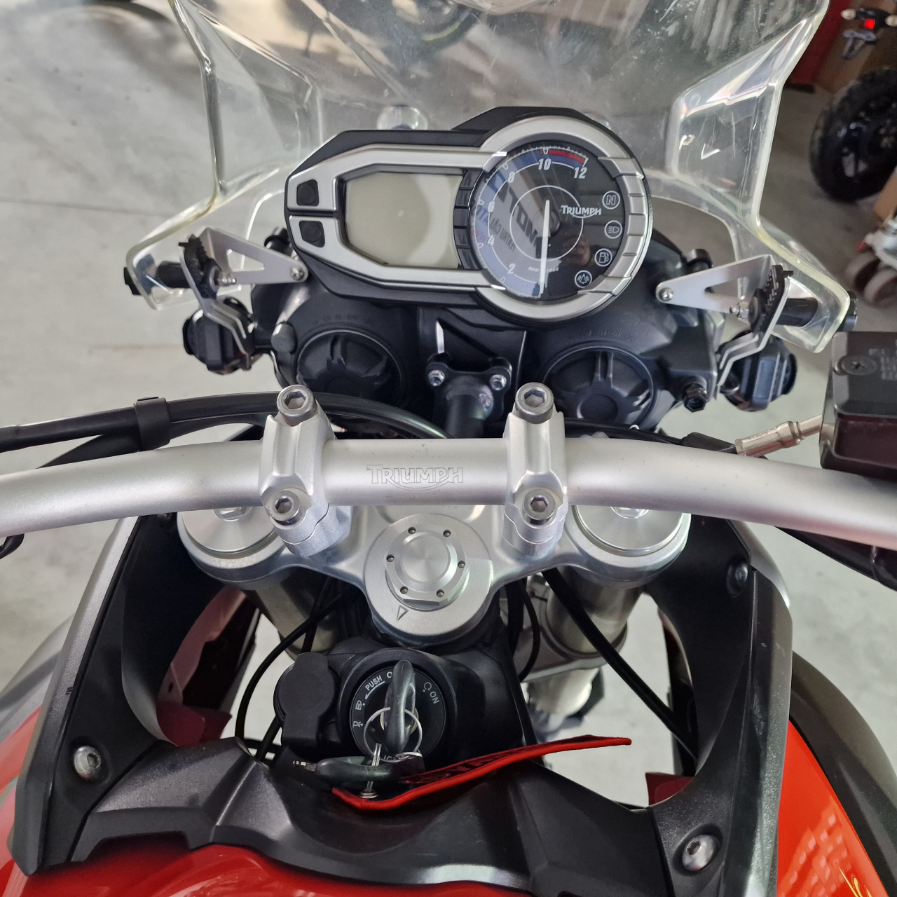 Triumph Tiger 800 ABS | An 2011 | T03858 [6]
