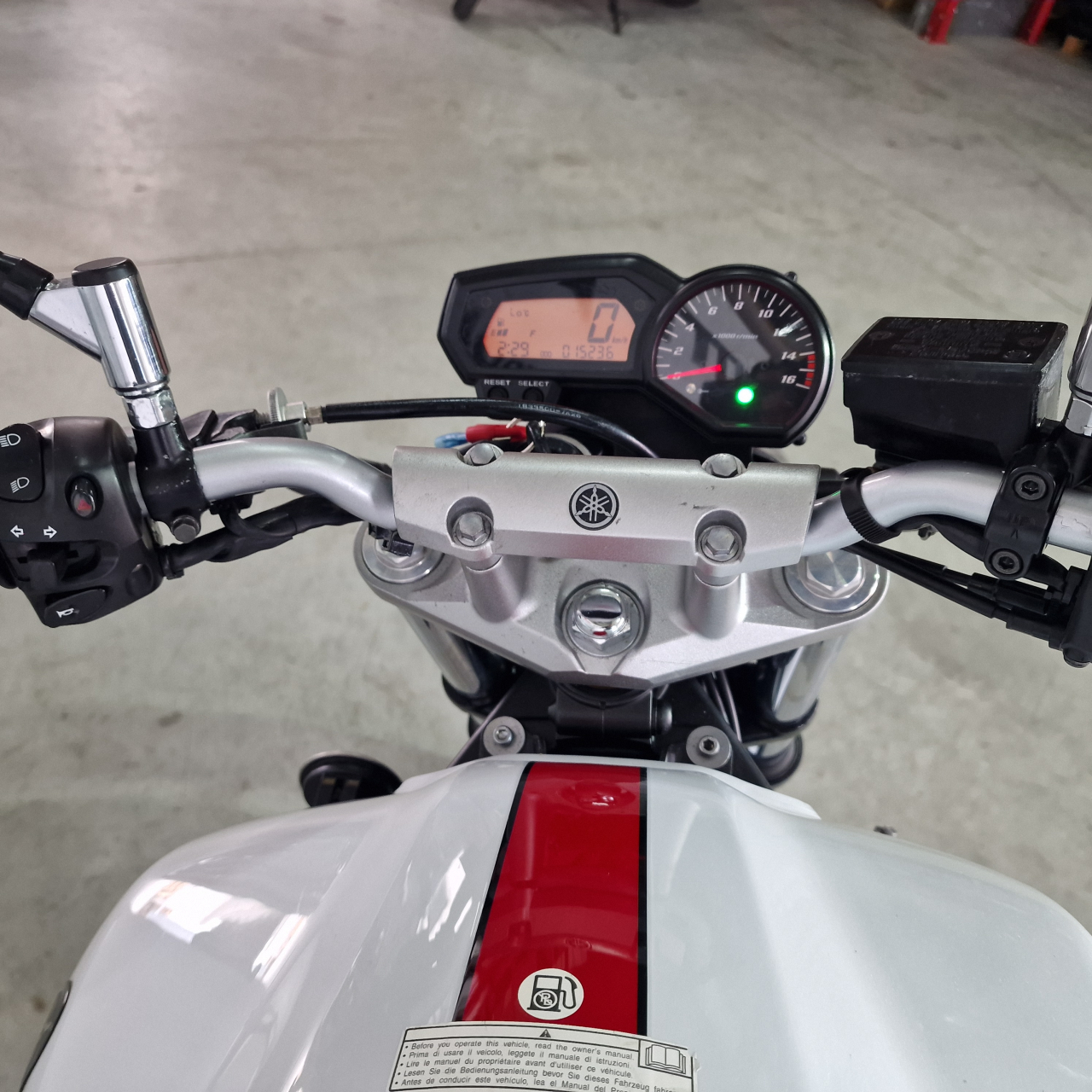Yamaha FZ6 S2 | An 2008 | Y15551 [6]