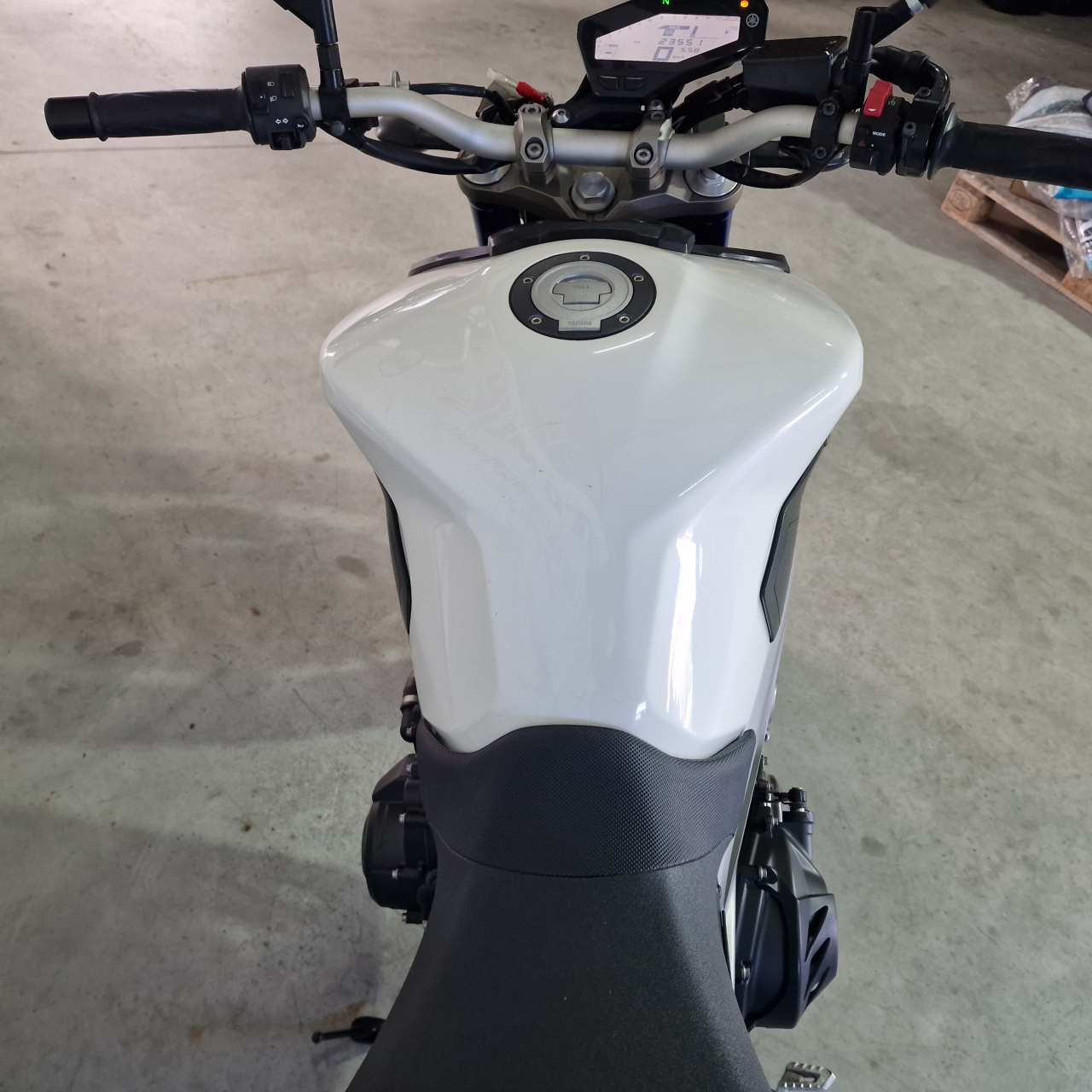Yamaha MT-09 ABS | An 2015 | Y08280 [9]