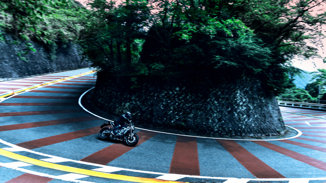 Yamaha MT-09 Y-AMT Automat [14]