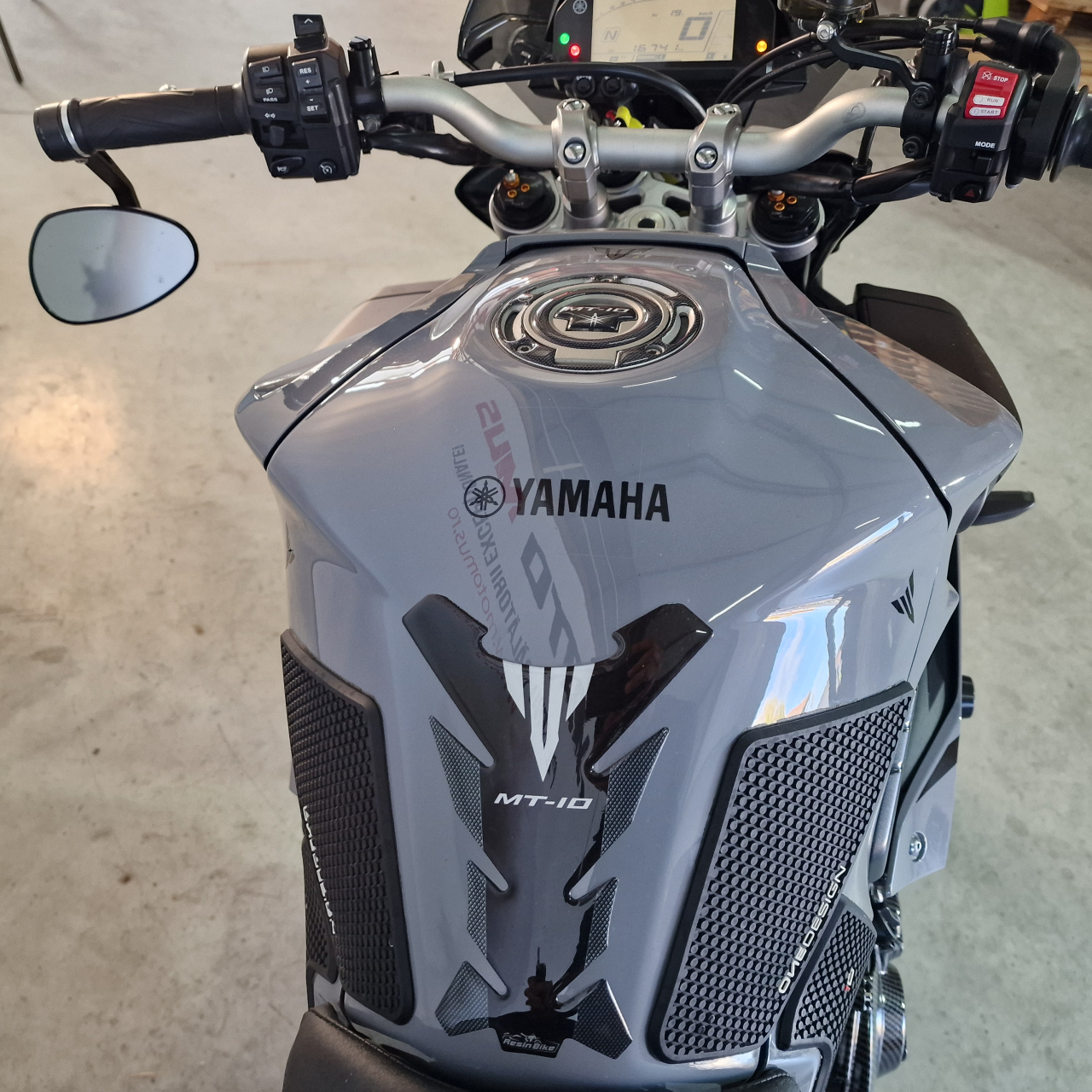 Yamaha MT-10 ABS | An 2018 | Y02039 [9]