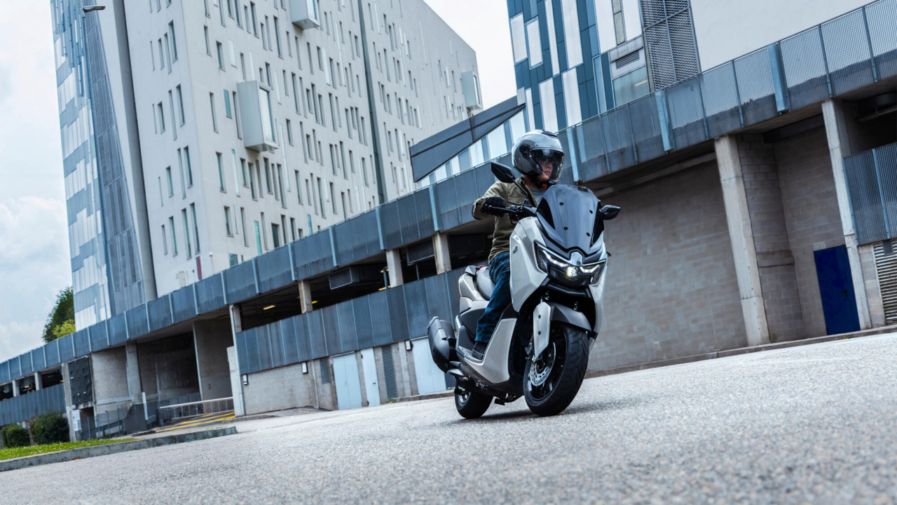 Yamaha NMAX 125 Tech MAX [13]