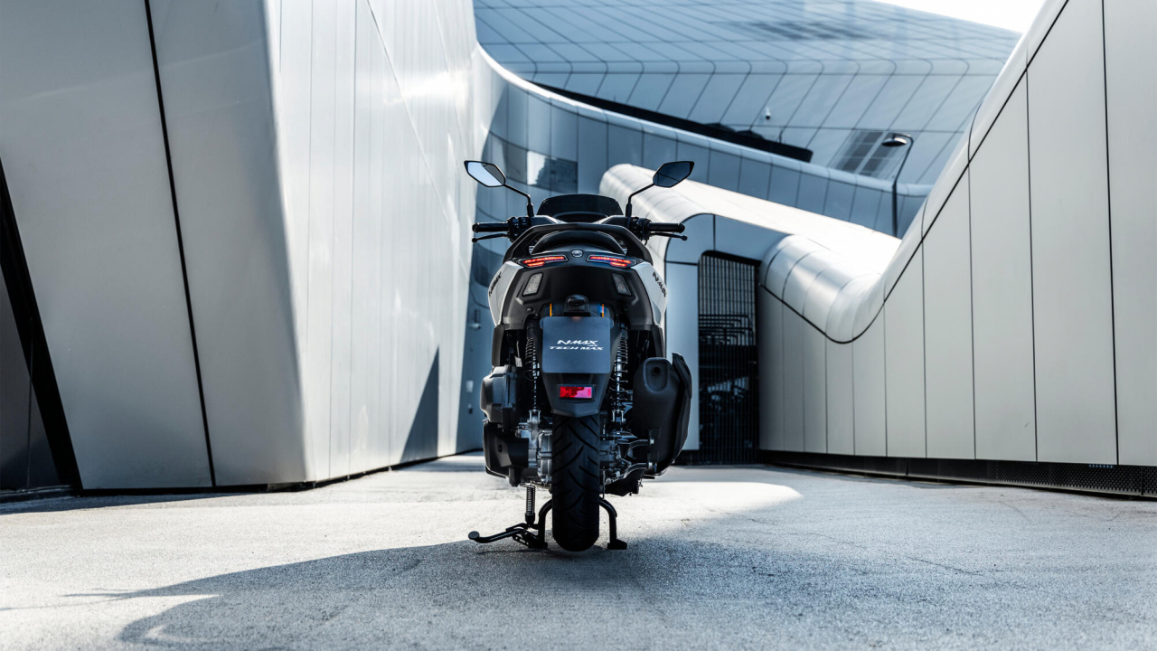 Yamaha NMAX 125 Tech MAX [32]