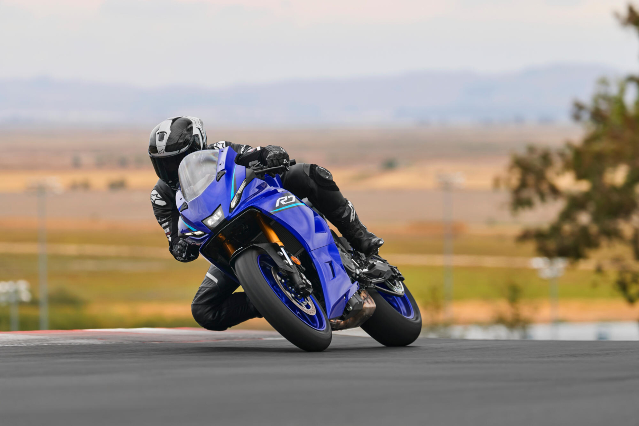 Yamaha R7 [5]