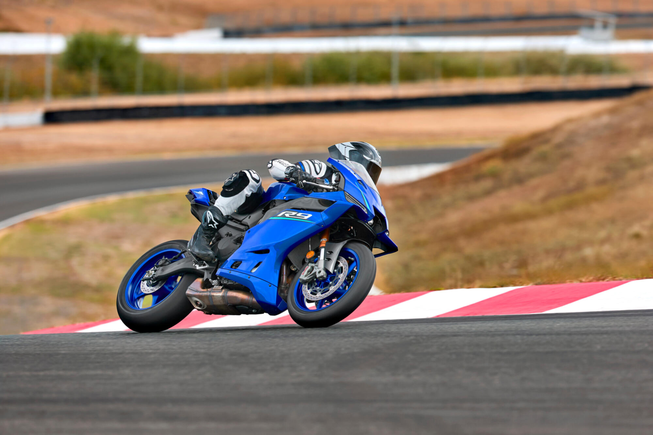 Yamaha R9 [6]